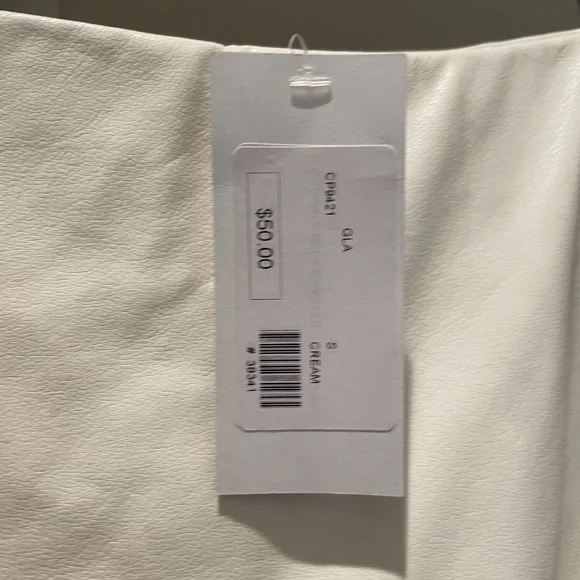 White faux leather skort, size small - Picture 3 of 5